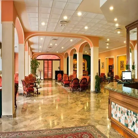 Columbia Terme אבנו טרמה