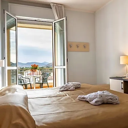 Columbia Terme 3* אבנו טרמה